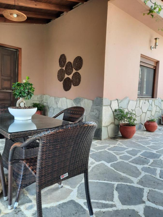 Theodoras House Guest House Nea Iraklitsa Exterior photo